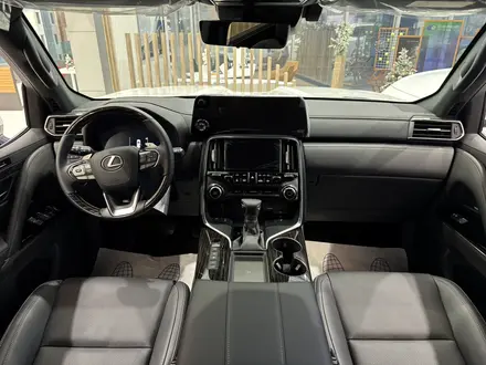 Lexus LX 600 Luxury+ 2025 года за 90 890 000 тг. в Атырау – фото 10