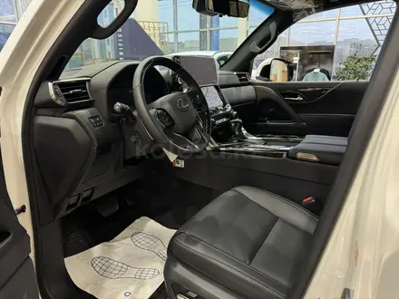 Lexus LX 600 Luxury+ 2025 года за 90 890 000 тг. в Атырау – фото 6
