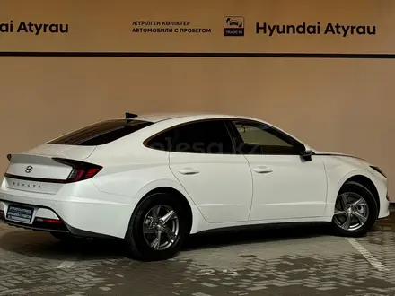 Hyundai Sonata 2022 года за 10 590 000 тг. в Атырау – фото 6