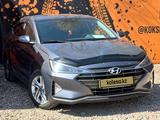 Hyundai Elantra 2019 года за 9 200 000 тг. в Кокшетау – фото 2