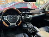 Lexus ES 300h 2013 годаүшін7 600 000 тг. в Актау – фото 4