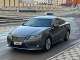Lexus ES 300h 2013 годаүшін7 600 000 тг. в Актау – фото 2