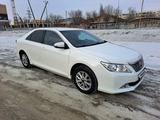 Toyota Camry 2014 года за 10 500 000 тг. в Актобе