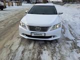Toyota Camry 2014 года за 10 500 000 тг. в Актобе – фото 3