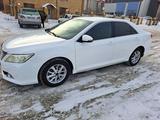 Toyota Camry 2014 года за 10 500 000 тг. в Актобе – фото 4