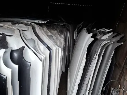 Капот за 3 000 тг. в Алматы – фото 2