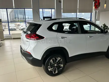 Chevrolet Tracker Premier 2024 года за 10 390 000 тг. в Атырау – фото 6