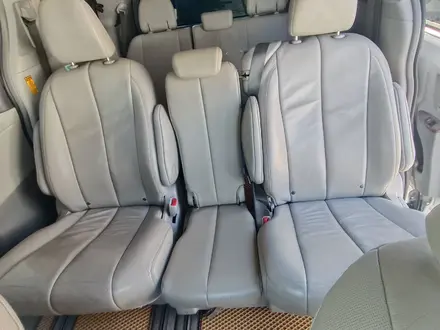 Toyota Sienna 2014 года за 9 000 000 тг. в Актау – фото 7