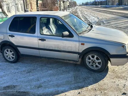 Volkswagen Vento 1993 года за 1 000 000 тг. в Шымкент – фото 3