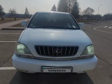 Toyota Harrier 2001 года за 3 500 000 тг. в Алматы – фото 5
