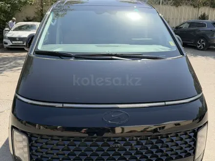 Hyundai Staria 2024 года за 24 500 000 тг. в Алматы