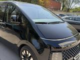 Hyundai Staria 2024 годаүшін24 500 000 тг. в Алматы – фото 2