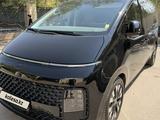 Hyundai Staria 2024 годаүшін24 500 000 тг. в Алматы – фото 3