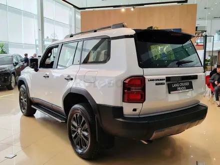 Toyota Land Cruiser Prado Luxe 2025 года за 51 890 000 тг. в Астана – фото 17
