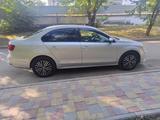 Volkswagen Jetta 2015 года за 5 900 000 тг. в Алматы – фото 2