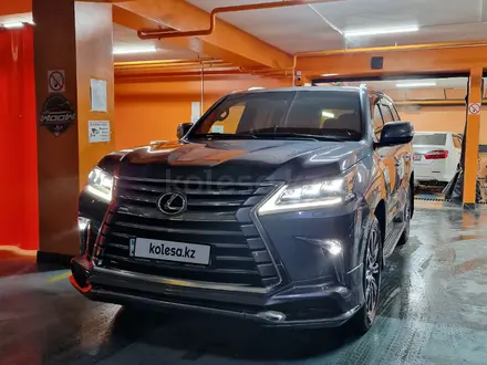 Lexus LX 570 2017 года за 45 000 000 тг. в Алматы