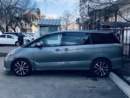 Toyota Estima 2012 года за 10 900 000 тг. в Алматы – фото 3