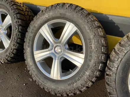 R20 Pcd 5/150 ET40 Ширина 9j. С резиной 305/55/20 Mickey Thompson за 650 000 тг. в Алматы – фото 4