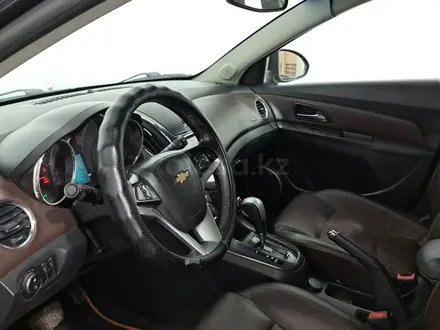 Chevrolet Cruze 2014 года за 3 000 000 тг. в Астана – фото 12