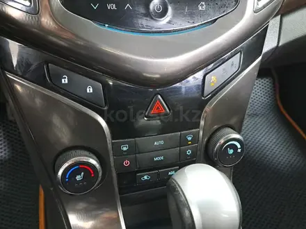 Chevrolet Cruze 2014 года за 3 000 000 тг. в Астана – фото 17