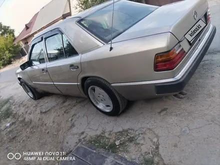 Mercedes-Benz E 260 1990 года за 1 800 000 тг. в Шымкент – фото 3