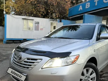 Toyota Camry 2006 года за 6 700 000 тг. в Алматы – фото 2