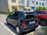 Mercedes-Benz A 190 2001 годаүшін2 200 000 тг. в Алматы – фото 2