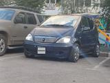 Mercedes-Benz A 190 2001 годаүшін2 200 000 тг. в Алматы – фото 3
