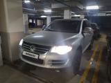 Volkswagen Touareg 2007 года за 6 500 000 тг. в Астана