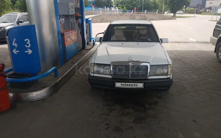 Mercedes-Benz E 230 1991 года за 850 000 тг. в Алматы
