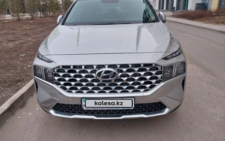 Hyundai Santa Fe 2023 года за 18 000 000 тг. в Астана