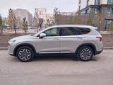 Hyundai Santa Fe 2023 года за 18 000 000 тг. в Астана – фото 3