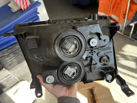 81050-60021 ФАРА ЛЕВАЯ/HEADLAMP ASSY, — Toyota за 35 000 тг. в Актау – фото 3