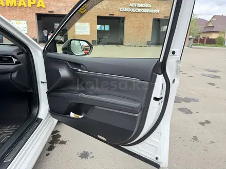 Toyota Camry 2023 года за 19 000 000 тг. в Усть-Каменогорск – фото 18