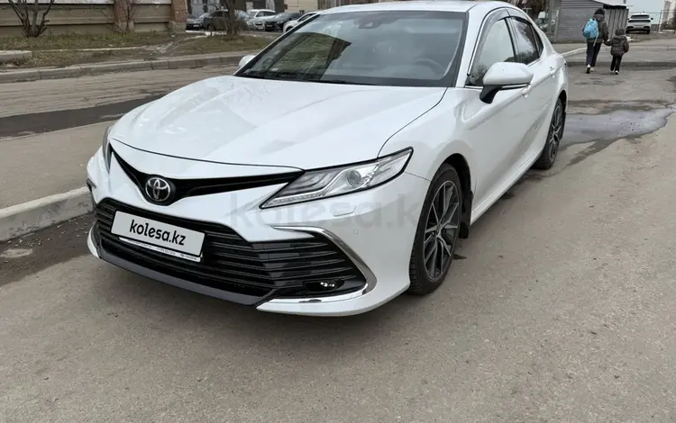 Toyota Camry 2023 года за 19 000 000 тг. в Усть-Каменогорск
