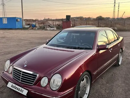 Mercedes-Benz E 320 2001 года за 8 000 000 тг. в Караганда – фото 27