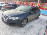 Volkswagen Passat 2006 годаfor3 500 000 тг. в Астана – фото 2