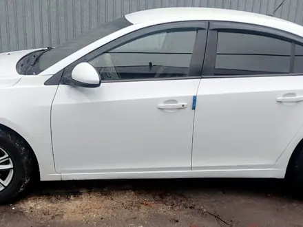 Chevrolet Cruze 2013 года за 3 500 000 тг. в Шымкент – фото 2