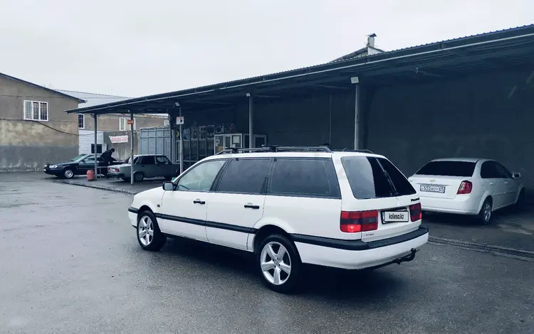 Volkswagen Passat 1995 года за 2 400 000 тг. в Шымкент