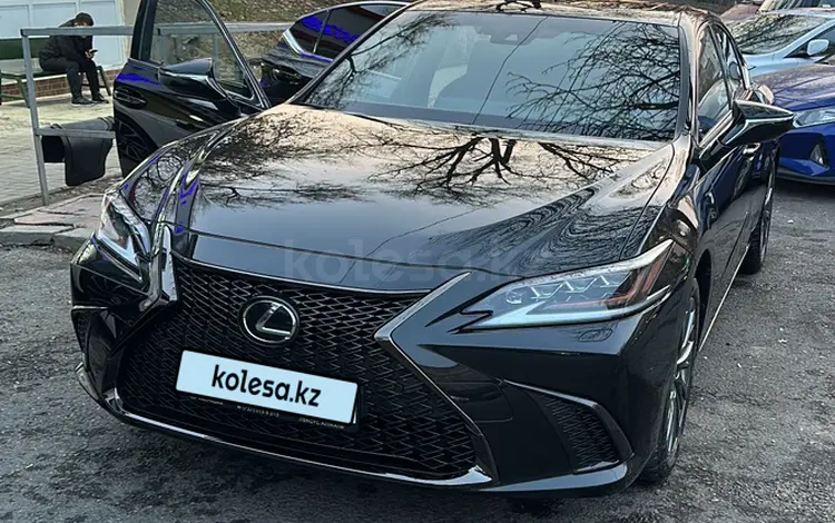 Lexus ES 350 2020 годаfor26 200 000 тг. в Шымкент