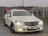 Mercedes-Benz E 200 2010 годаfor15 000 000 тг. в Алматы