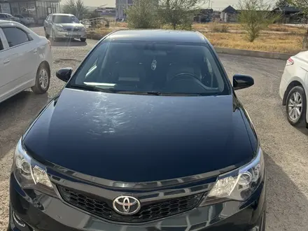 Toyota Camry 2013 года за 7 600 000 тг. в Шымкент – фото 2