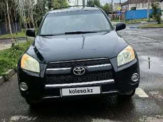 Toyota RAV4, 2010