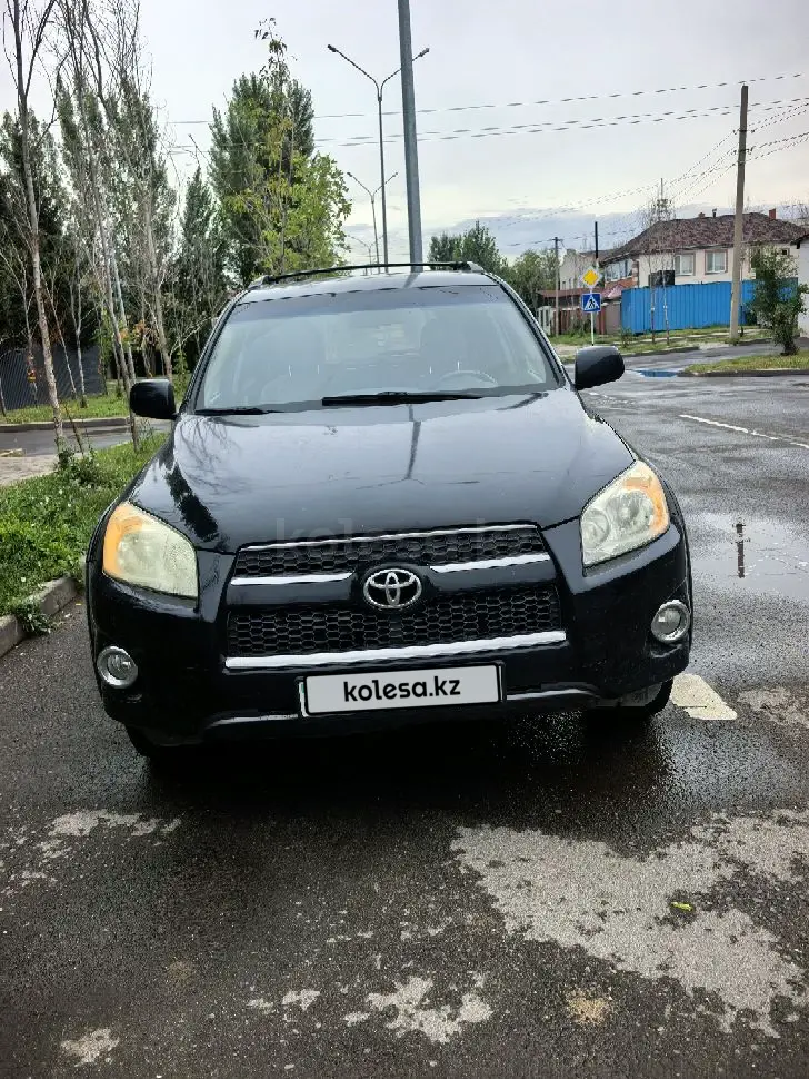 Toyota RAV4, 2010