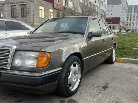 Mercedes-Benz E 230 1992 года за 2 100 000 тг. в Шымкент