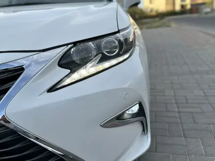 Lexus ES 300h 2013 года за 13 000 000 тг. в Актау – фото 4