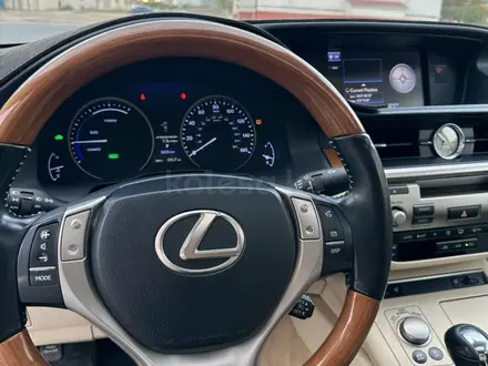 Lexus ES 300h 2013 года за 13 000 000 тг. в Актау – фото 9