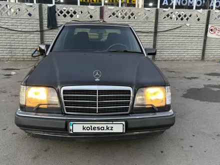 Mercedes-Benz E 280 1994 года за 3 000 000 тг. в Мерке – фото 2