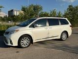 Toyota Sienna 2017 годаүшін10 000 000 тг. в Актобе – фото 4