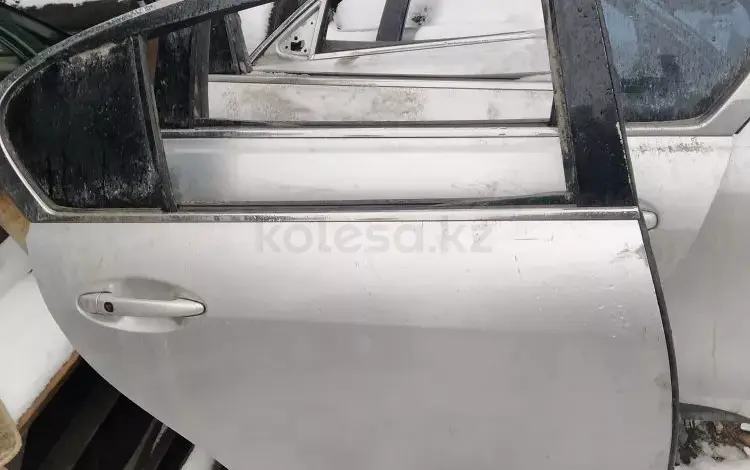 Дверь передняя Lexus GS350 за 70 000 тг. в Астана